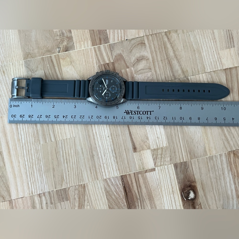 Fossil Chronograph Men’s Watch Black Dial Blue Markers Blue Silicone Strap - Picture 14 of 15